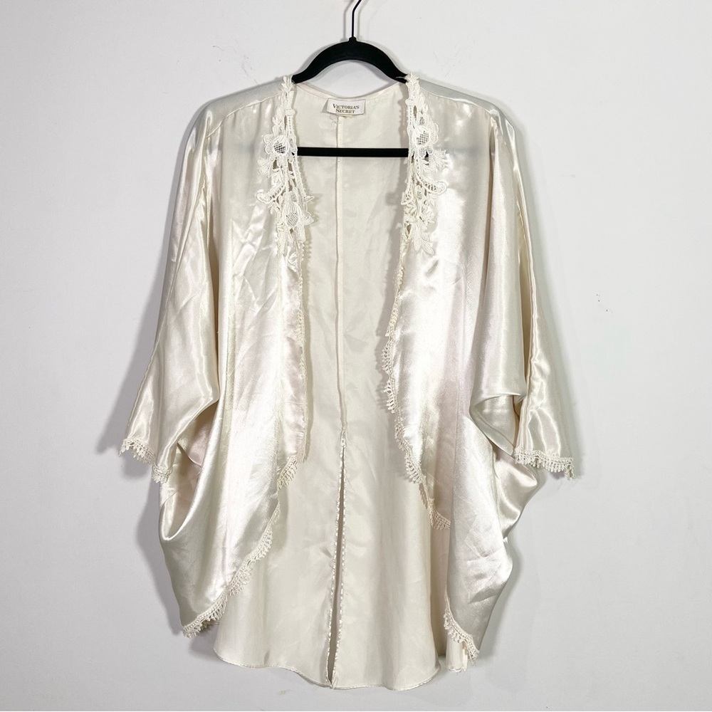 Victoria's Secret Vintage Ivory Satin Lace Trimmed Batwing Short Open Front Robe